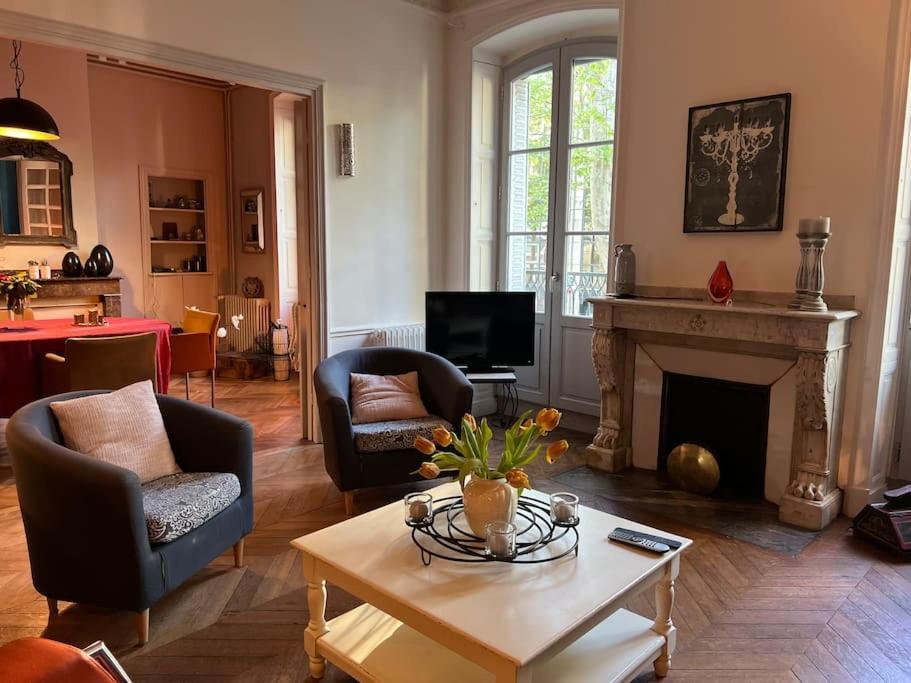 Coeur De Ville, Garage Prive Et Gratuit Avec Terrasse ! Cahors Eksteriør bilde