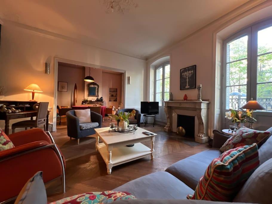 Coeur De Ville, Garage Prive Et Gratuit Avec Terrasse ! Cahors Eksteriør bilde